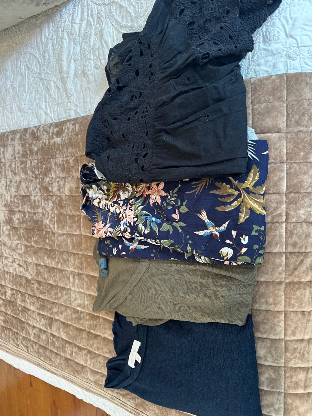 Set of 4 Anthropologie tops size large